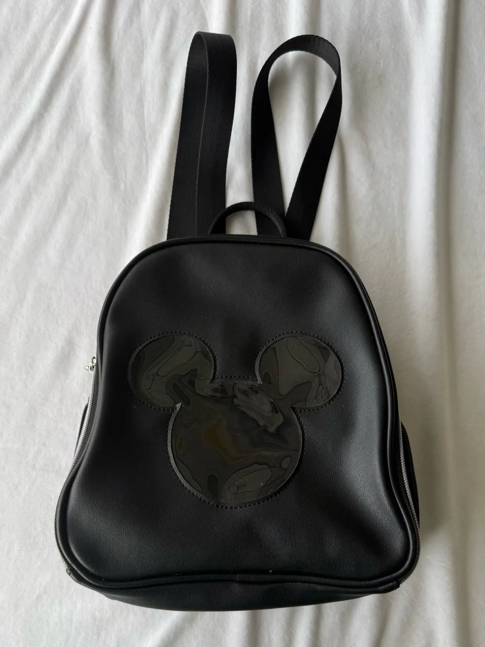 Disney pin trading display backpack bag w Mickey Mouse design